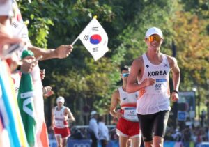 Choe Shines in Third Olympics: Fastest Time Despite Being Lapped!