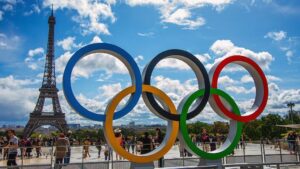 Paris Olympics: Inside Shelby McEwen’s decision to go to jump-off rather than sharing high jump gold – Yahoo Sports