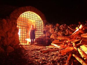 Jasmin Paris: Conquering Hallucinations and Sleep Deprivation in a Historic Ultramarathon