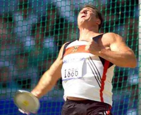 Throw-klahoma: The Small Town Where Discus World Records Are Shattered!