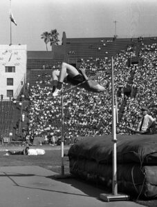 Dick Fosbury, Trailblazing High Jump Innovator Behind the Game-Changing ‘Flop,’ Dies at 76
