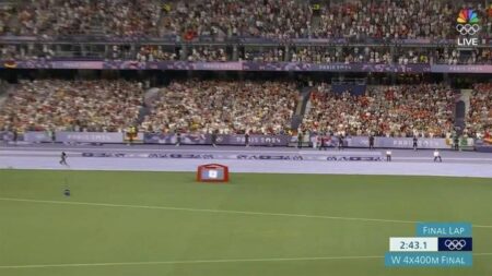 Canadian Women Blaze to Victory in the 4×400 Relay with Unstoppable Power
