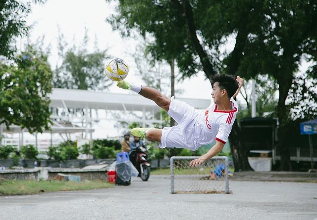 The Footballer Who Catapulted Himself to Stardom The Footballer Who Catapulted Himself to Stardom