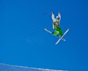 Kitsap’s Top American Skier: A Trailblazing Champion for Women in Sports